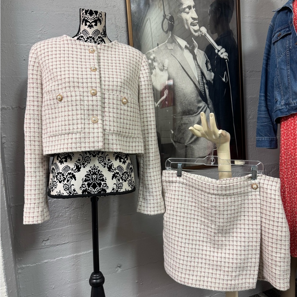 Elegant Cream Tweed Women's Jacket